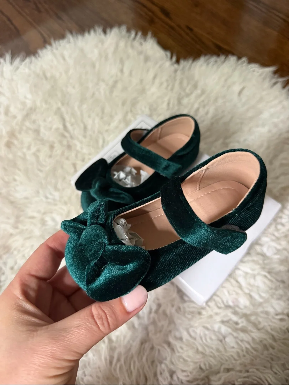 Girls Velvet Mary Jane Shoes with Bow - Green